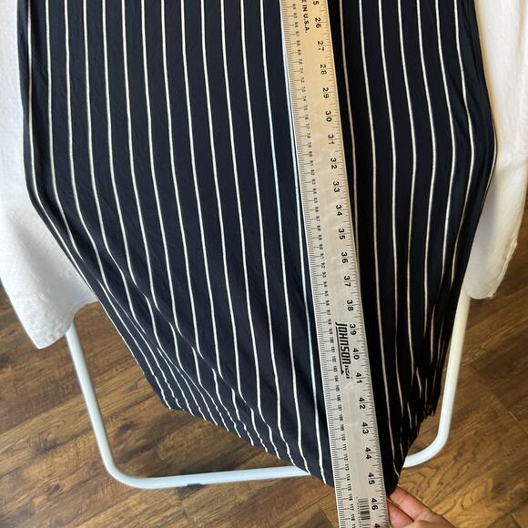 Green Envelope Los Angeles Women Long Skirt Size M Black White Striped Stretchy - Picture 6 of 8